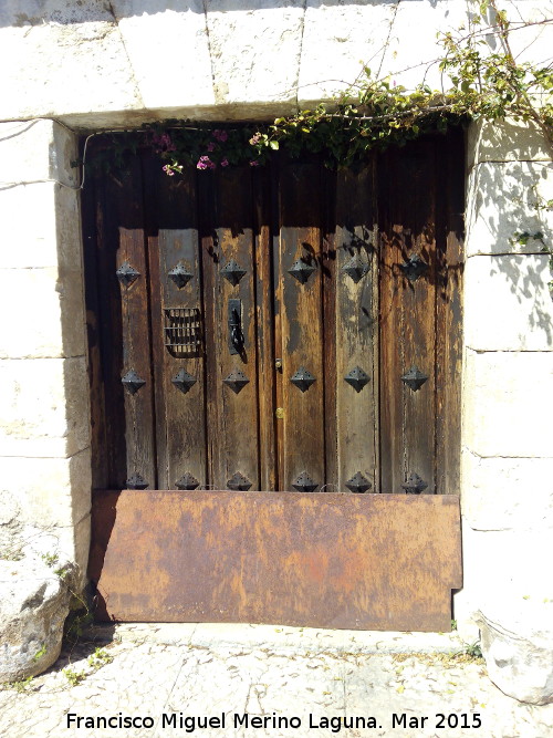 Casera del Conde - Casera del Conde. Puerta de clavazn