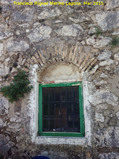 Casera del Conde - Casera del Conde. Arco de ventana