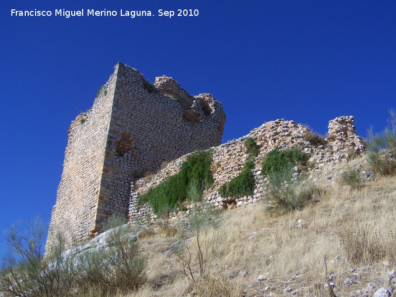 Castillo de la Pea. Muralla Este - Castillo de la Pea. Muralla Este. Segundo lienzo arrancando de la Torre del Homenaje