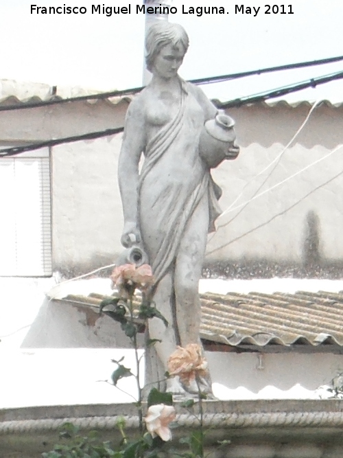 Fuente de la Iglesia de Garcez - Fuente de la Iglesia de Garcez. Estatua