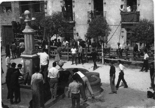 Fuente de la Plaza - Fuente de la Plaza. Foto antigua