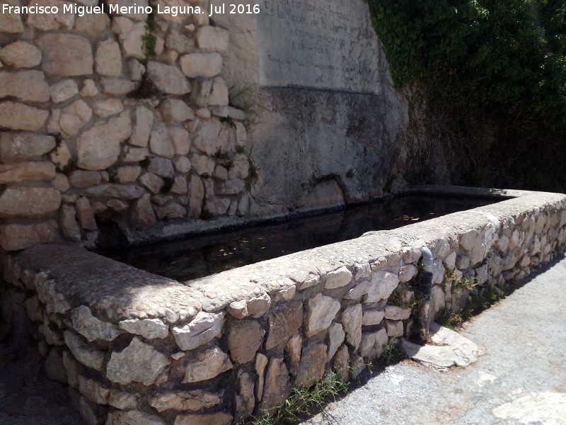 Fuente de Tscar - Fuente de Tscar. Pilar abrevadero