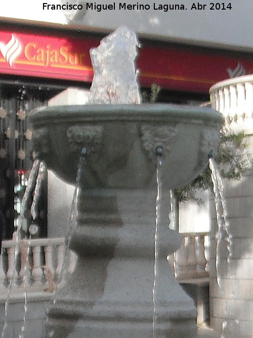 Fuente de la Plaza del Pueblo - Fuente de la Plaza del Pueblo. Caos