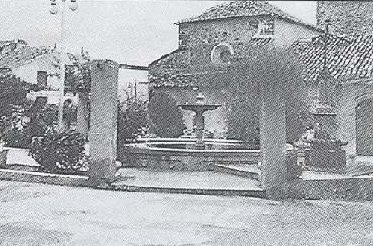 Fuente de la Plaza de la Iglesia - Fuente de la Plaza de la Iglesia. Foto antigua