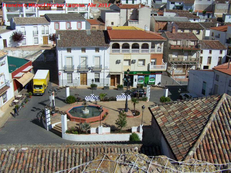 Plaza de la Iglesia - Plaza de la Iglesia. Desde el castillo