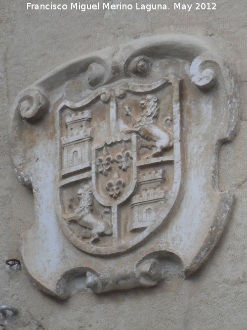 Casa de Enfrente - Casa de Enfrente. Escudo de España
