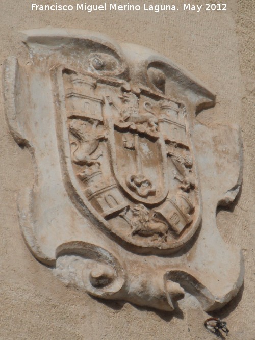 Casa de Enfrente - Casa de Enfrente. Escudo de Alcalá la Real