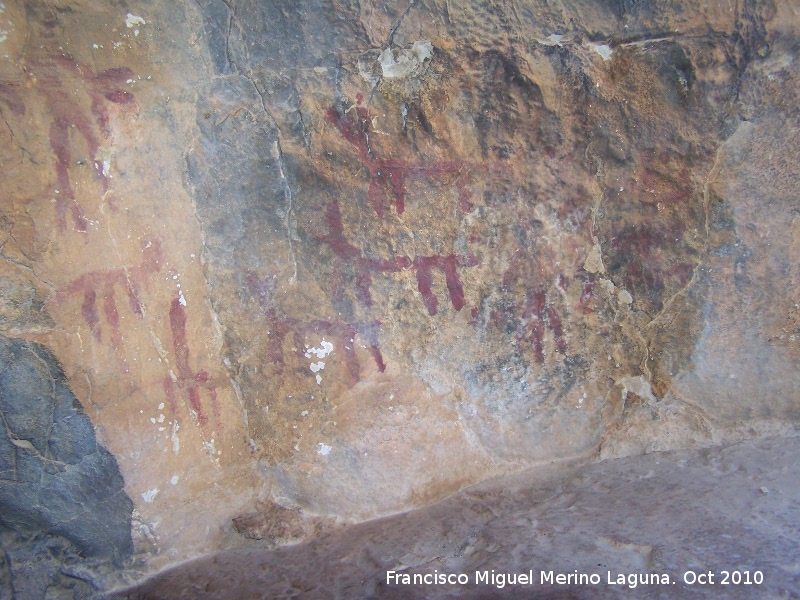 Pinturas rupestres de la Cueva del Plato grupo II - Pinturas rupestres de la Cueva del Plato grupo II. 