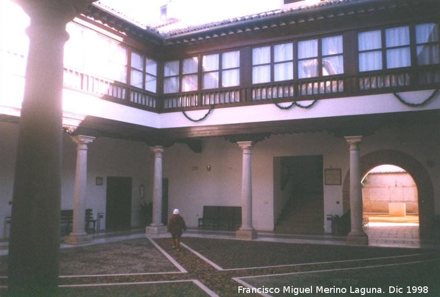 Palacio de los Condes de Valdeparaso - Palacio de los Condes de Valdeparaso. 