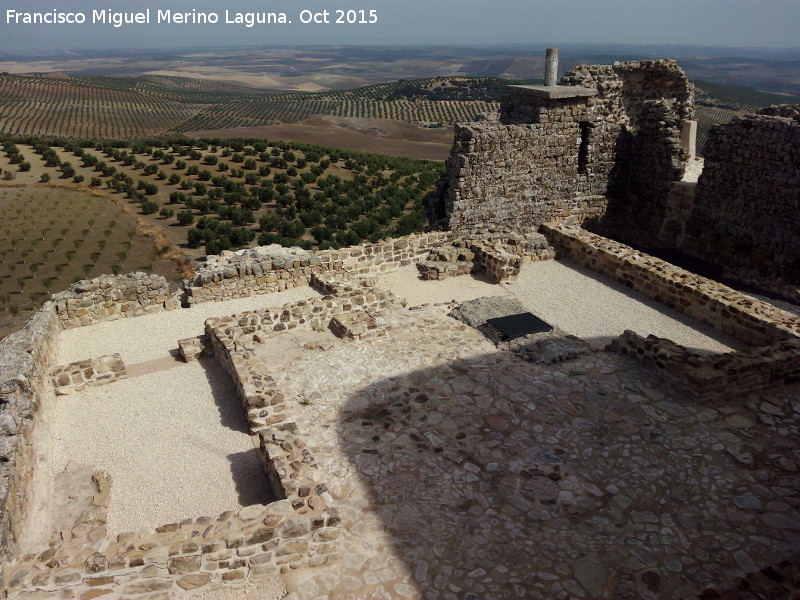 Castillo de Torreparedones - Castillo de Torreparedones. Patio de Armas