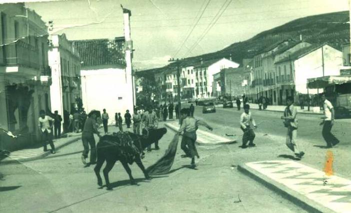 Carretera Crdoba Valencia - Carretera Crdoba Valencia. Fiestas de San Marcos 1970