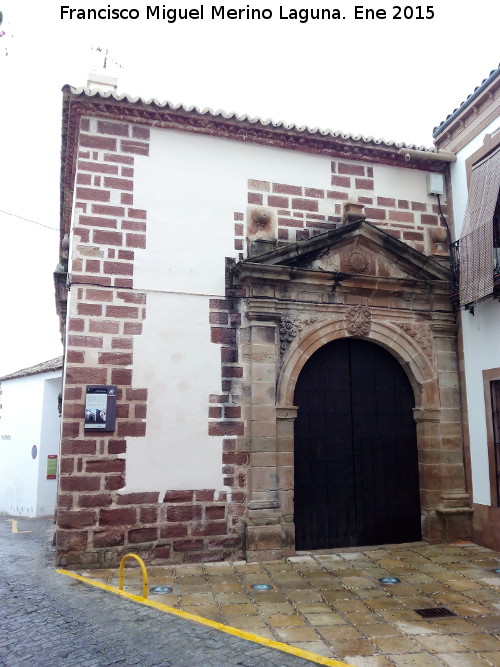 Iglesia de Santiago - Iglesia de Santiago. Lateral