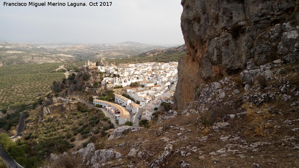 Zuheros - Zuheros. Desde el Can del Ro Bailn