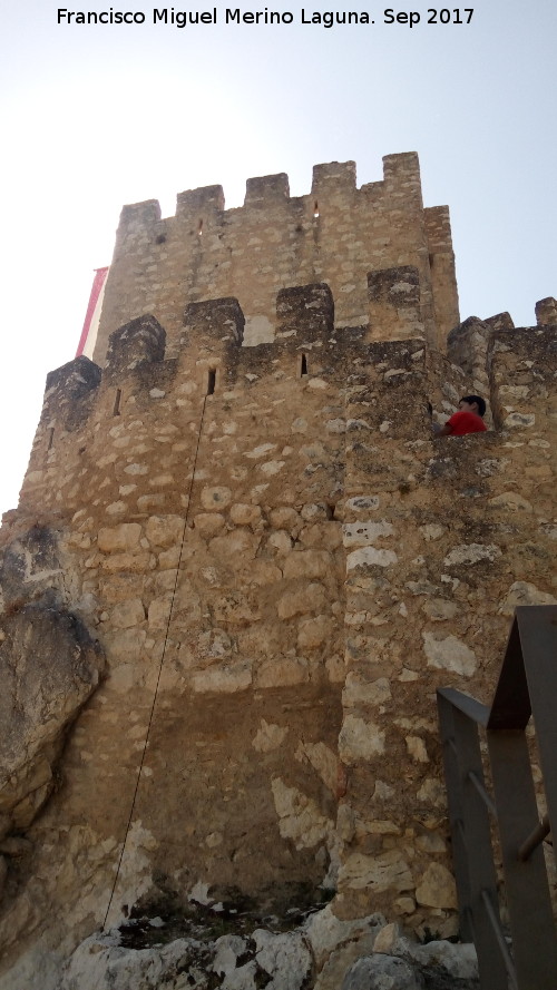 Castillo-Palacio de Zuheros - Castillo-Palacio de Zuheros. Torre del Homenaje desde intramuros