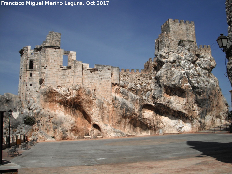 Castillo-Palacio de Zuheros - Castillo-Palacio de Zuheros. 