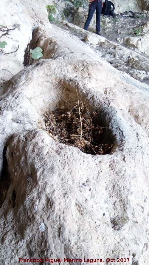 Cueva del Fraile - Cueva del Fraile. Cazoleta