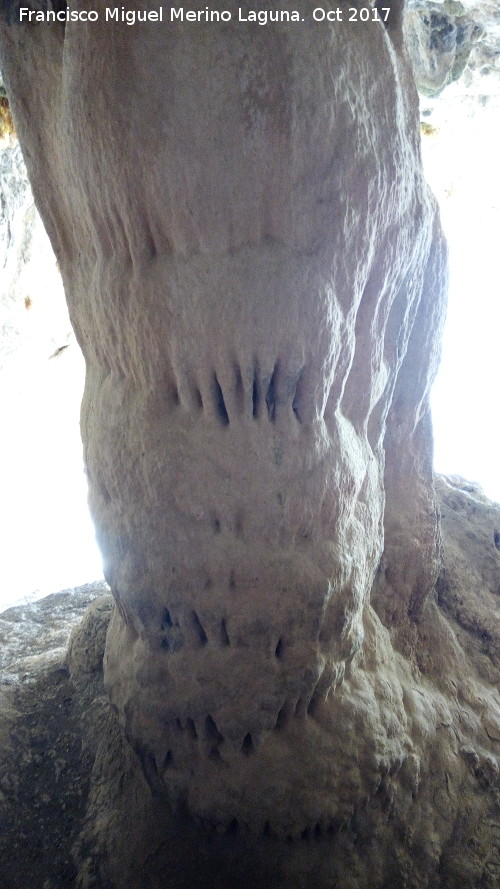 Cueva del Fraile - Cueva del Fraile. Columna