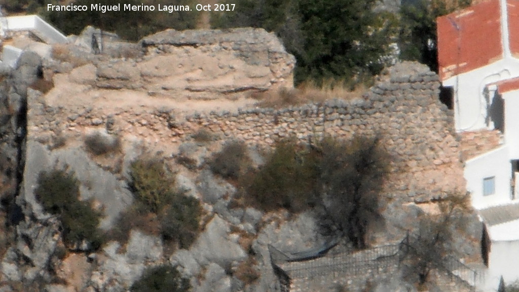 Muralla de Zuheros - Muralla de Zuheros. Desde el Mirador del Can del Ro Bain