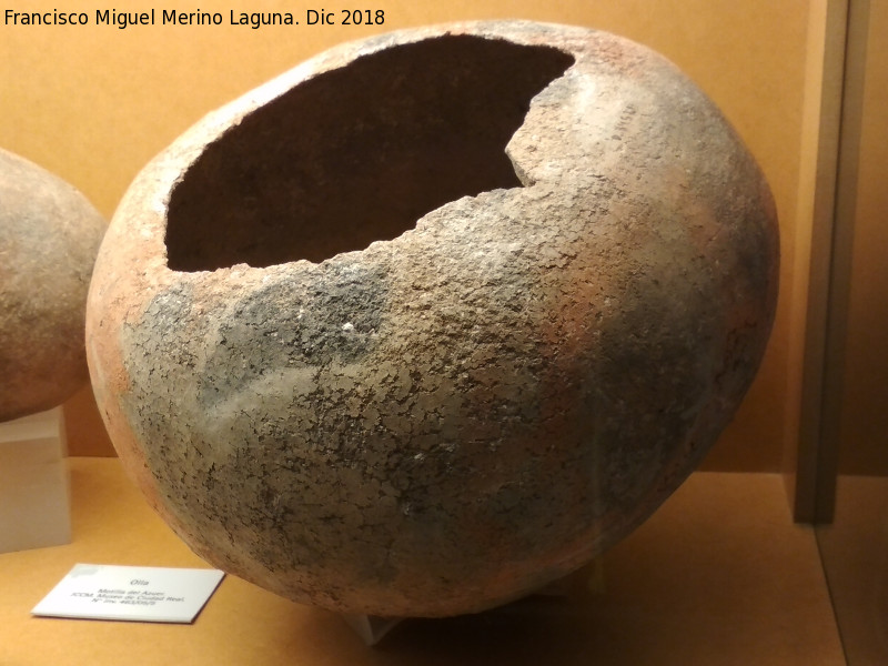 Motilla del Azuer - Motilla del Azuer. Olla globular. Museo Comarcal de Daimiel