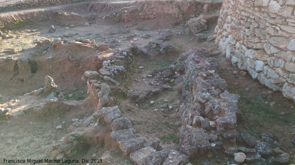 Motilla del Azuer - Motilla del Azuer. Excavaciones extramuros