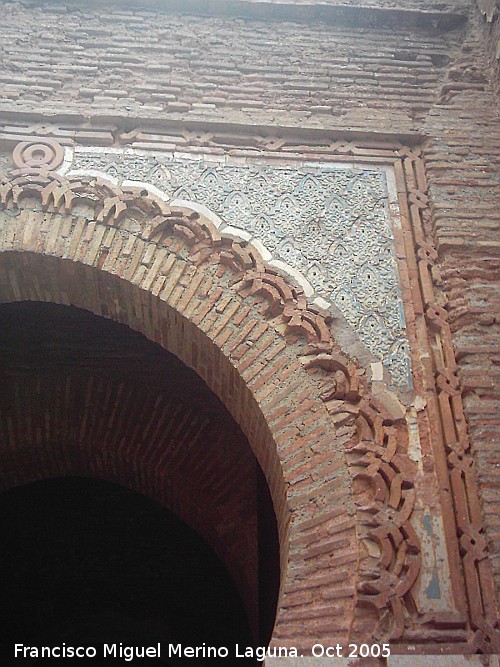 Alhambra. Puerta de la Justicia - Alhambra. Puerta de la Justicia. Detalle de los azulejos a intramuros