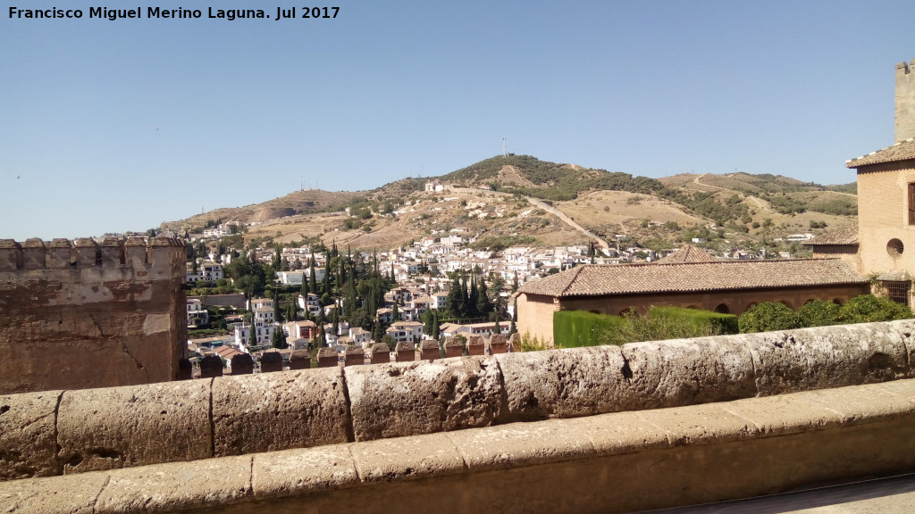 Alhambra. Plaza de los Aljibes - Alhambra. Plaza de los Aljibes. Vistas