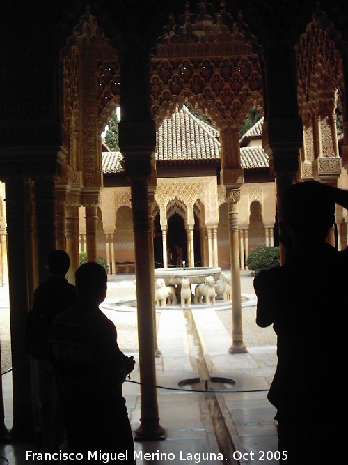 Alhambra. Patio de los Leones - Alhambra. Patio de los Leones. 