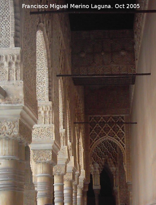 Alhambra. Patio de los Leones - Alhambra. Patio de los Leones. 