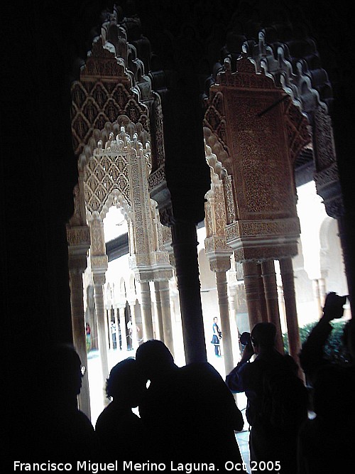 Alhambra. Patio de los Leones - Alhambra. Patio de los Leones. 