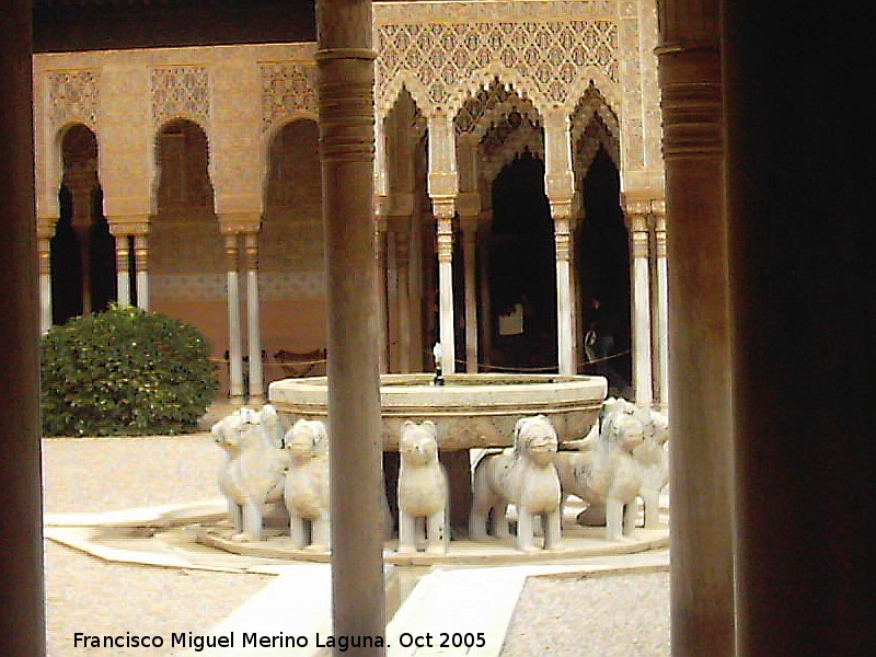 Alhambra. Fuente de los Leones - Alhambra. Fuente de los Leones. 