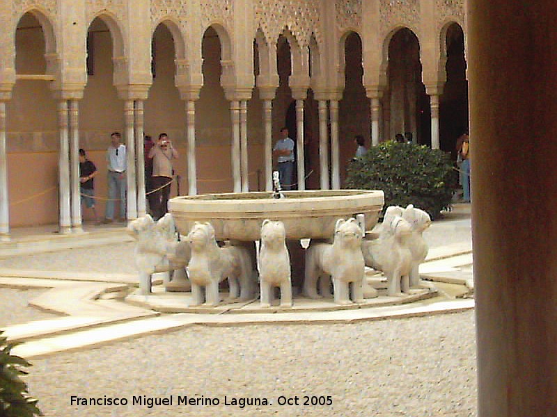 Alhambra. Fuente de los Leones - Alhambra. Fuente de los Leones. 