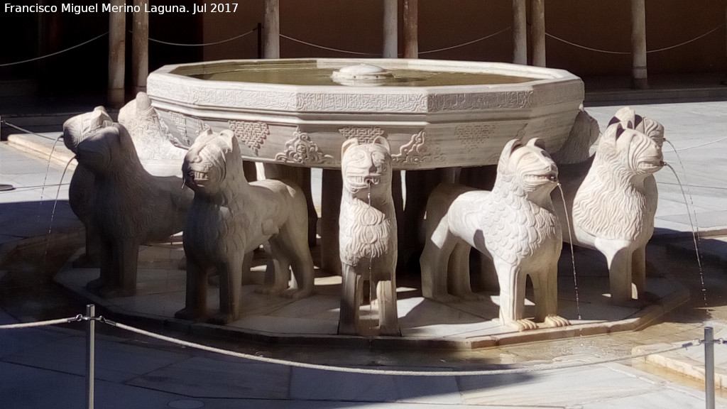 Alhambra. Fuente de los Leones - Alhambra. Fuente de los Leones. 