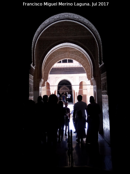 Alhambra. Sala de los Abencerrajes - Alhambra. Sala de los Abencerrajes. Salida al Patio de los Leones