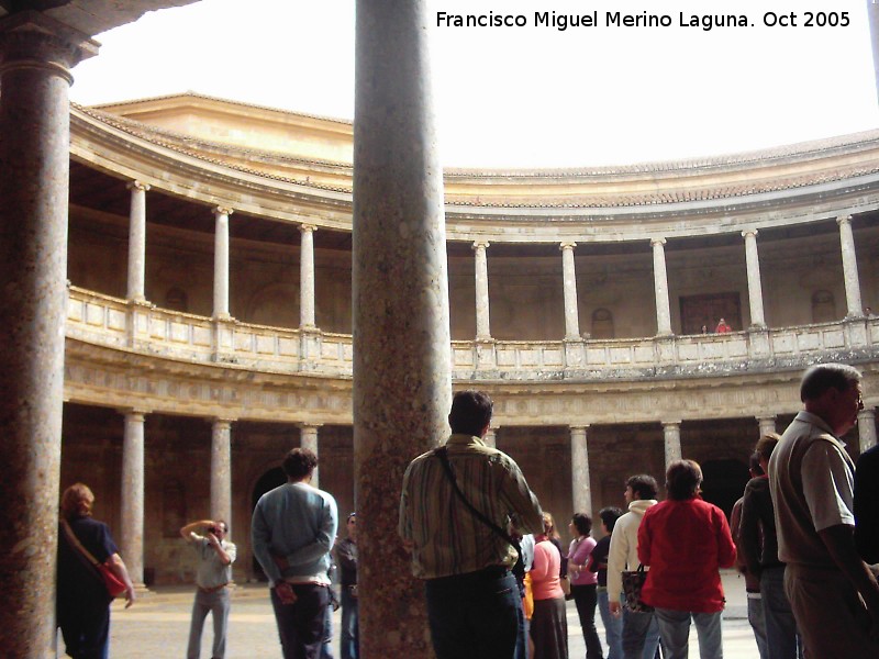 Alhambra. Palacio de Carlos V - Alhambra. Palacio de Carlos V. Patio circular