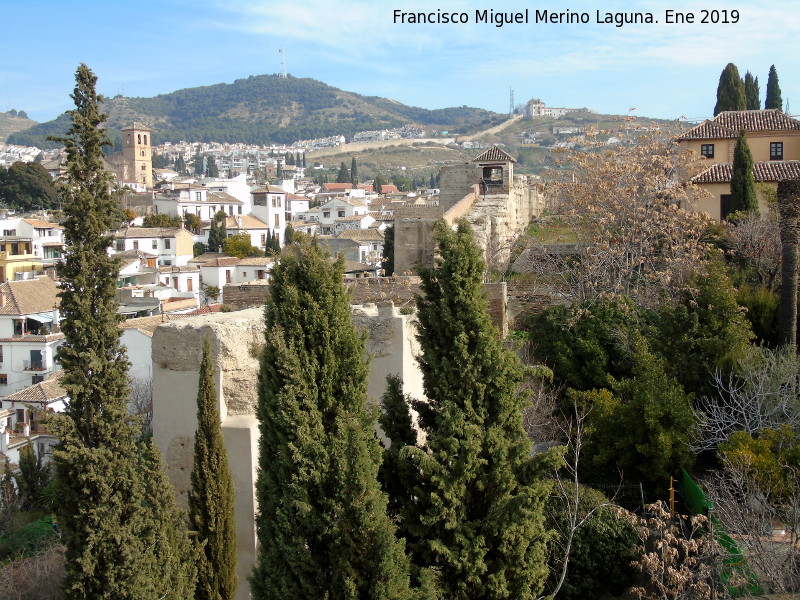 Murallas de Granada - Murallas de Granada. Desde el Palacio Dar Al-Horra