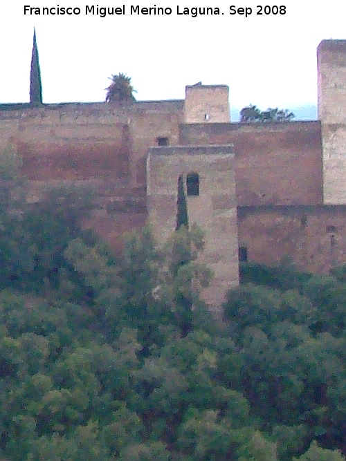 Alhambra. Torre de las Armas - Alhambra. Torre de las Armas. Extramuros