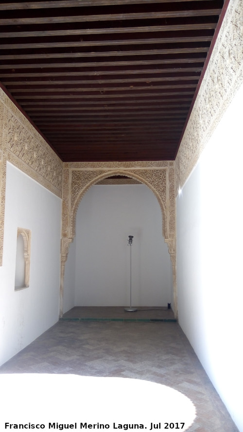 Alhambra. Viviendas de las Esposas del Sultn - Alhambra. Viviendas de las Esposas del Sultn. Habitculo junto al Patio de los Leones