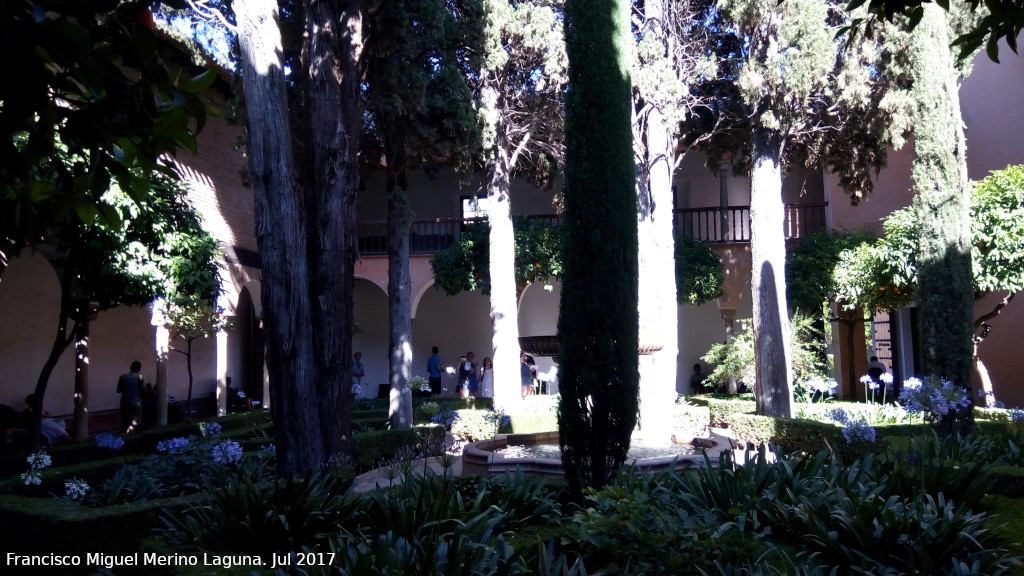 Alhambra. Patio de Lindaraja - Alhambra. Patio de Lindaraja. 