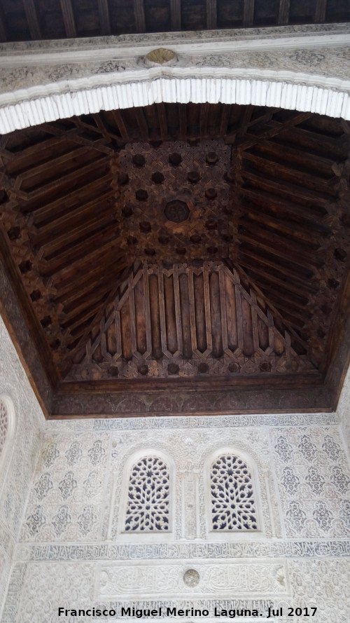 Alhambra. Oratorio del Partal - Alhambra. Oratorio del Partal. Artesonado