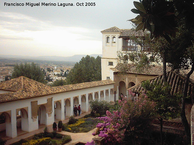 Generalife. Galera Oeste del Patio de la Acequia - Generalife. Galera Oeste del Patio de la Acequia. 