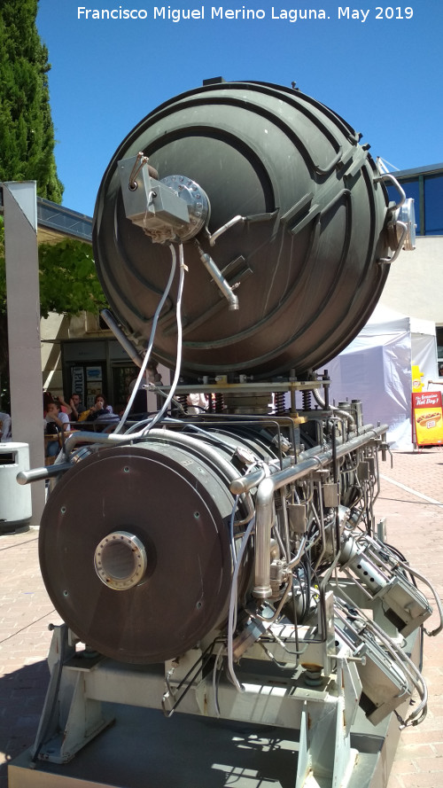 Parque de las Ciencias - Parque de las Ciencias. Cavidad aceleradora resonante. Donada por el CERN