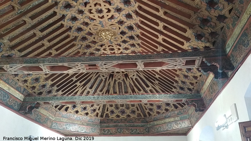 Madraza - Madraza. Artesonado mudjar del Saln de los Caballeros XXIV