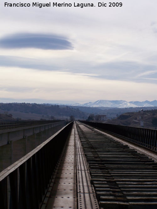 Puente del Hacho - Puente del Hacho. Sobre el puente