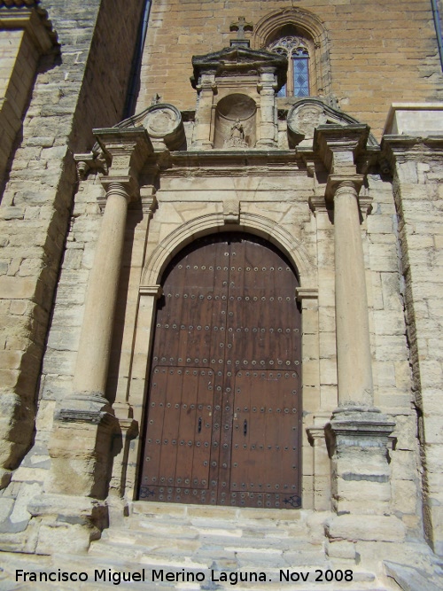 Iglesia de la Encarnacin - Iglesia de la Encarnacin. Portada del lateral izquierdo