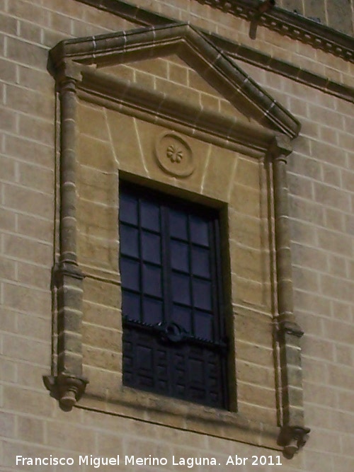 Universidad de Osuna - Universidad de Osuna. Ventana