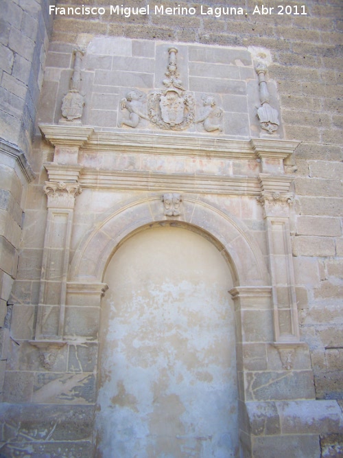 Colegiata de la Asuncin - Colegiata de la Asuncin. Portada cegada derecha
