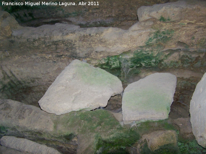 Necrpolis de Las Cuevas - Necrpolis de Las Cuevas. Tumbas con lajas de piedra