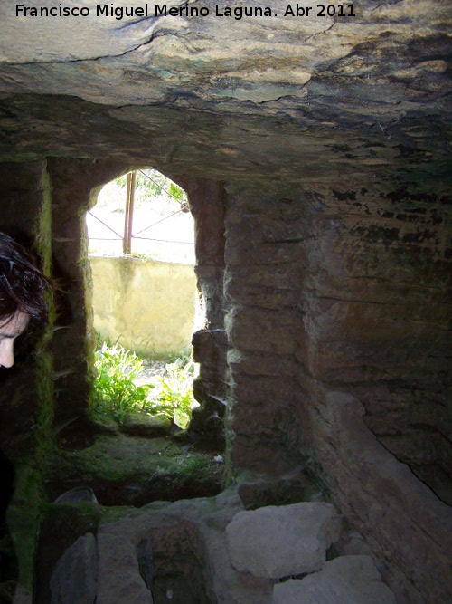 Necrpolis de Las Cuevas - Necrpolis de Las Cuevas. Puerta y tumbas