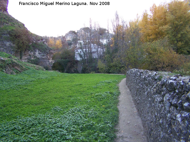 Molino La Pursima - Molino La Pursima. Acueducto con el Molino La Pursima y al fondo el Molino de San Francisco