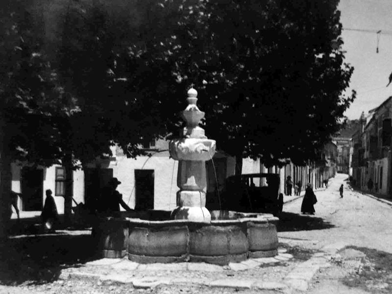 Fuente de las Cadenas - Fuente de las Cadenas. Foto antigua